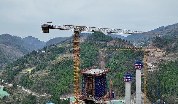 第四公司黑石坡至曾家山公路工程项目党